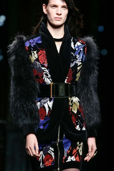 Look 84